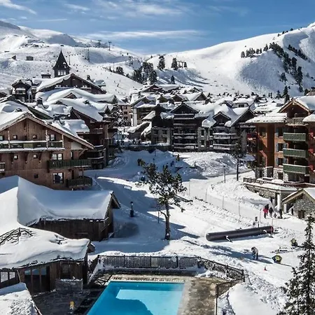 Apartment Spacious Ski-in Ski-out 4-6 Pax, 161 Sources De Marie Arc 1950 *