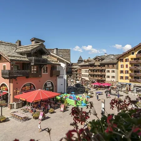 Spacious Ski-in Ski-out 4-6 Pax, 161 Sources De Marie Arc 1950 *