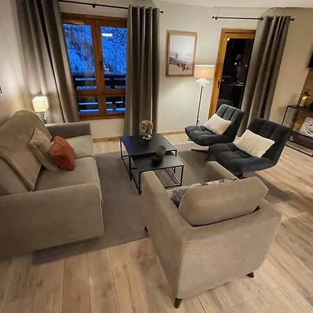 Spacious Ski-in Ski-out 4-6 Pax, 161 Sources De Marie Arc 1950 *