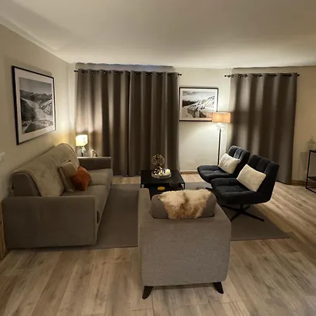 Spacious Ski-in Ski-out Renovated 4-6 Pax, 161 Sources De Marie Arc 1950 Les Arcs (Savoie)